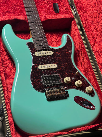 SQOE SEST1000 HSS Custom Shop Series in Seafoam Green Limited Edition with Hardshell Case