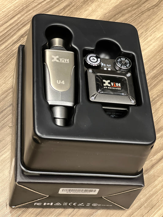 XVIVE U4 In-Ear Monitor Wireless System in Gray