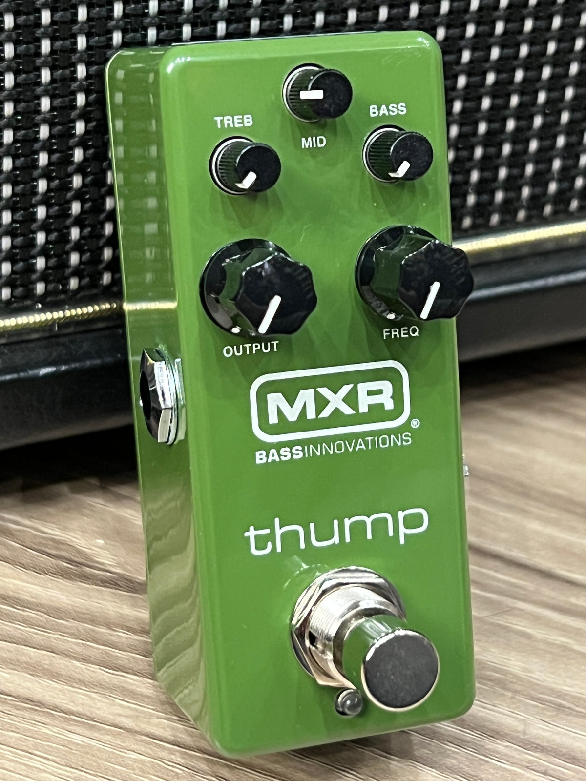 pedal bass preamp MXR Thump M-281 – Size:Tall making it an essential Cube Touring Hybrid One model:Stage Stunt