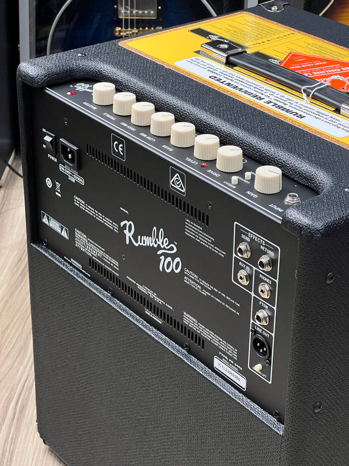 Bass Rumble Fender Rumble 100 V3 Combo Bass Amplifier, 230V EU – nafiriguitar.com