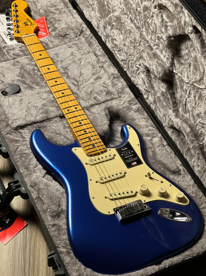 Fender American Ultra Stratocaster with Maple FB in Cobra Blue US23032026