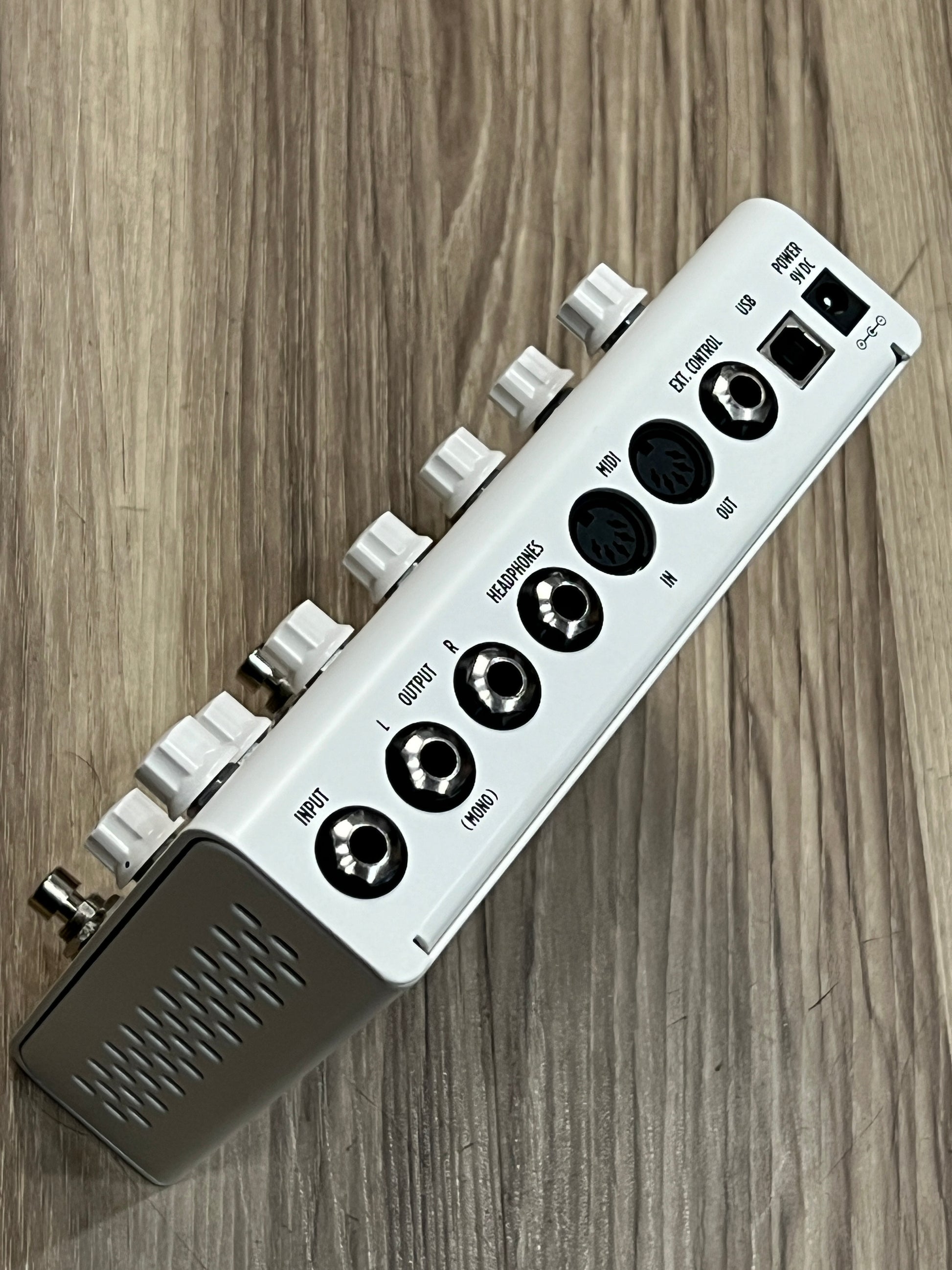 ik multimedia tonex pedal special edition IK Multimedia AmpliTube TONEX Pedal Anniversary – nafiriguitar.com