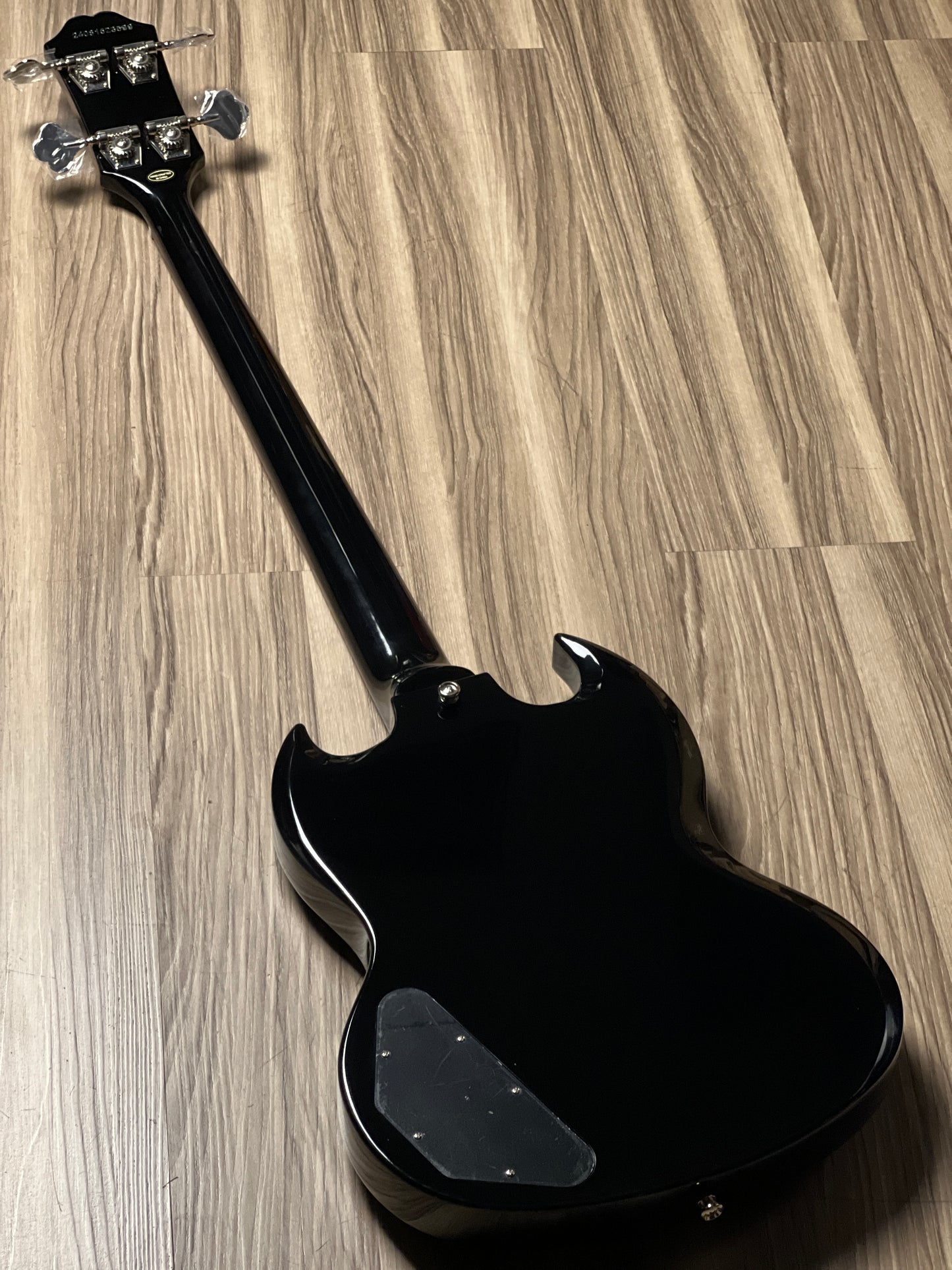 Epiphone EB-3 Bass with 2-Pickup in Ebony