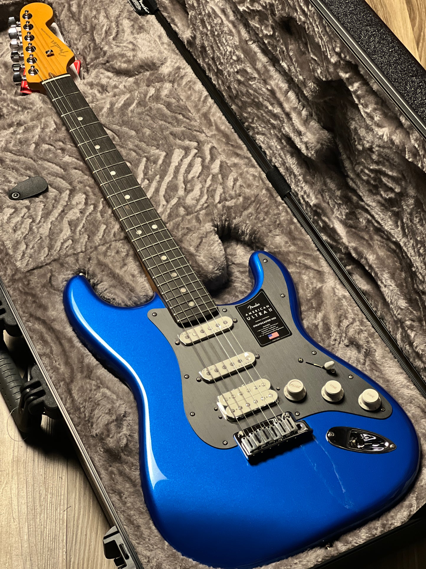 Fender American Ultra II Stratocaster HSS with Ebony FB in Noble Blue US240034640