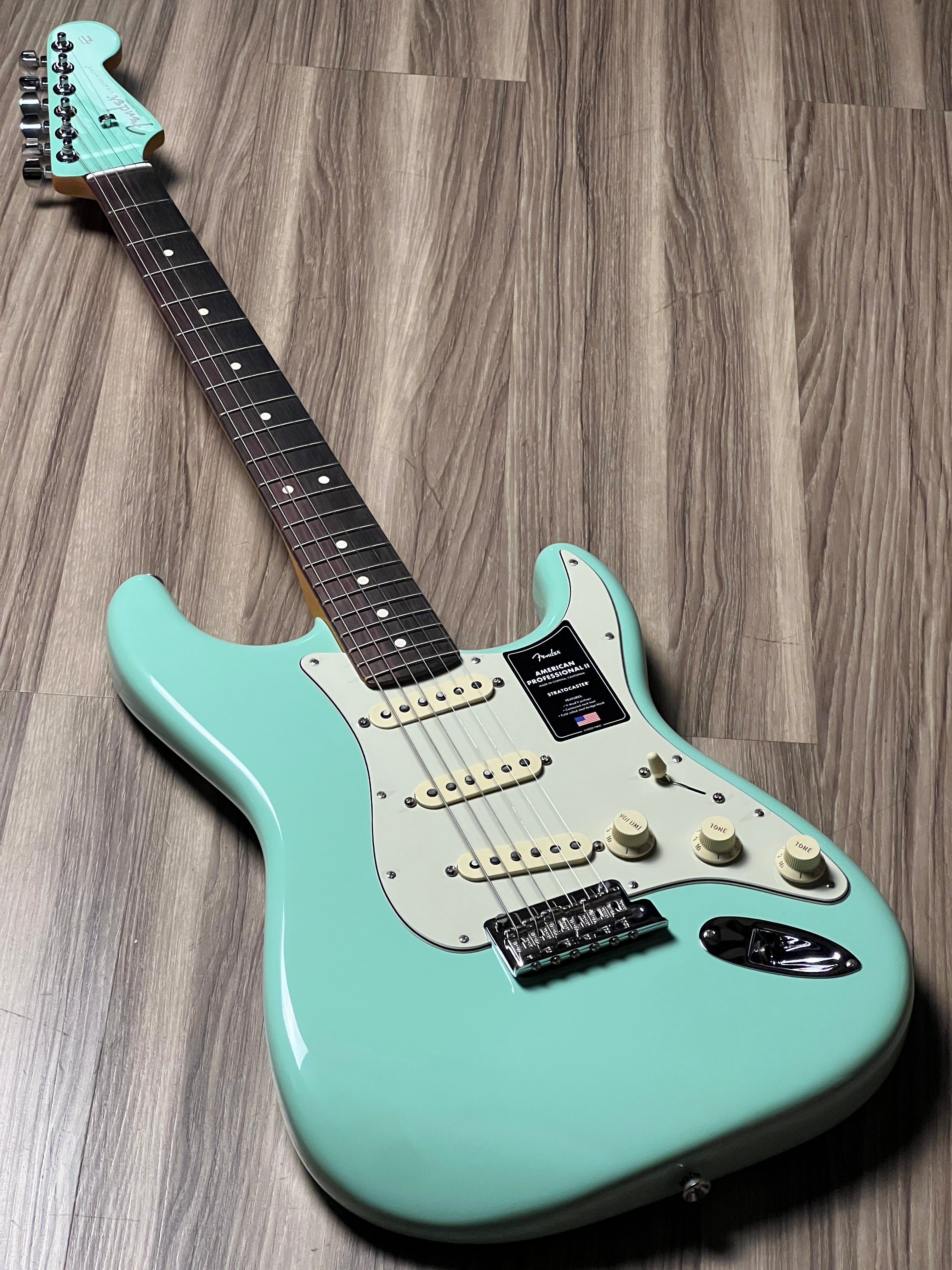 Fender FSR American Professional II Stratocaster in Surf Green w