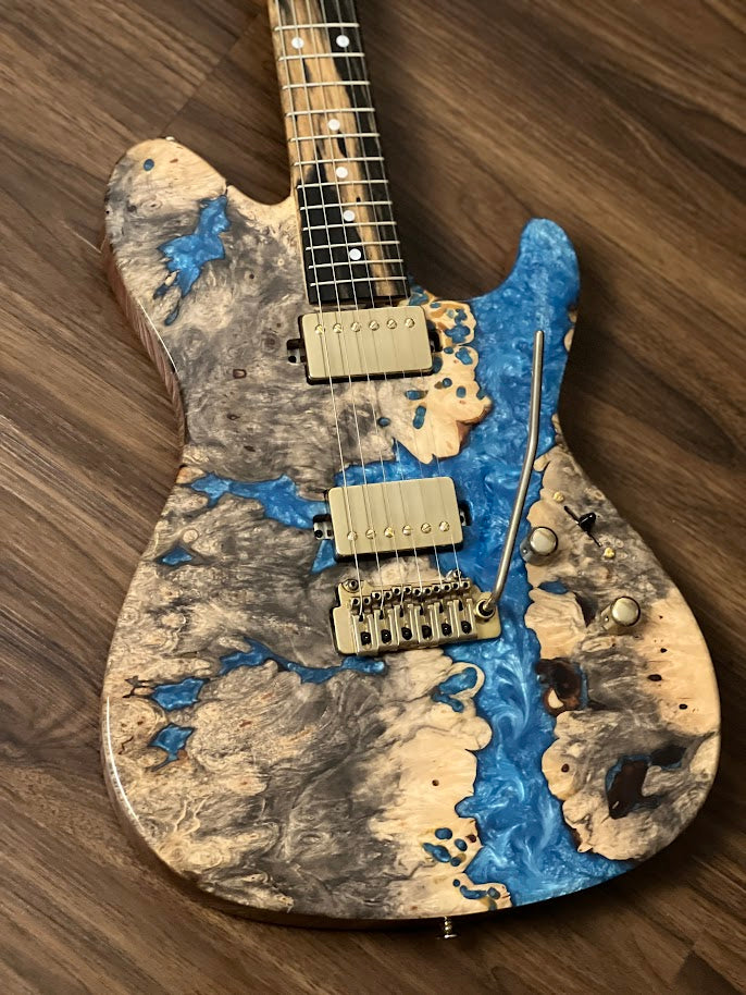 Sugi DS496B&W BUE/HM/A-MAHO/NAT in Natural Resin – nafiriguitar.com