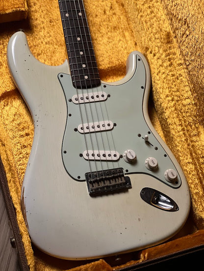 Fender Custom Shop 1961 Stratocaster Relic in Olympic White R71829