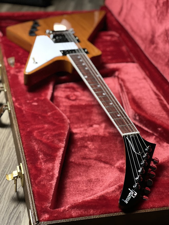 Gibson 70s Explorer in Antique Natural with Case