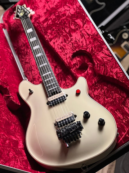 EVH Wolfgang USA Edward Van Halen Signature in Ivory