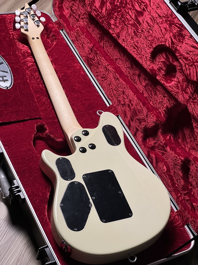 EVH Wolfgang USA Edward Van Halen Signature in Ivory