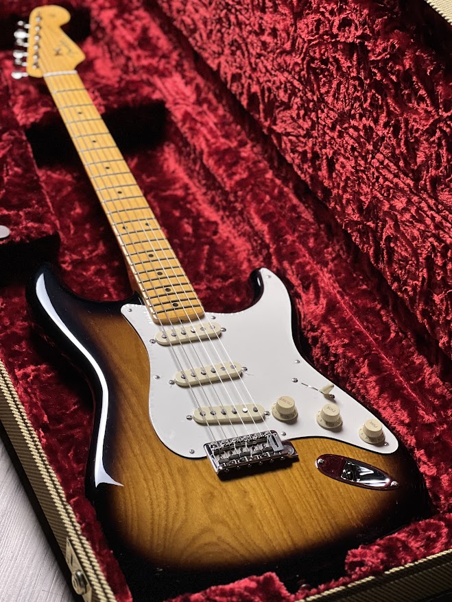 Fender Eric Johnson Signature 1954 Virginia Stratocaster Electric Guitar, 2-Color Sunburst