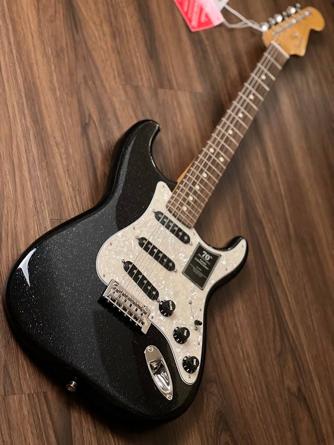 Fender 70th Anniversary Player Stratocaster พร้อม RW FB สี Nebula Noir 
