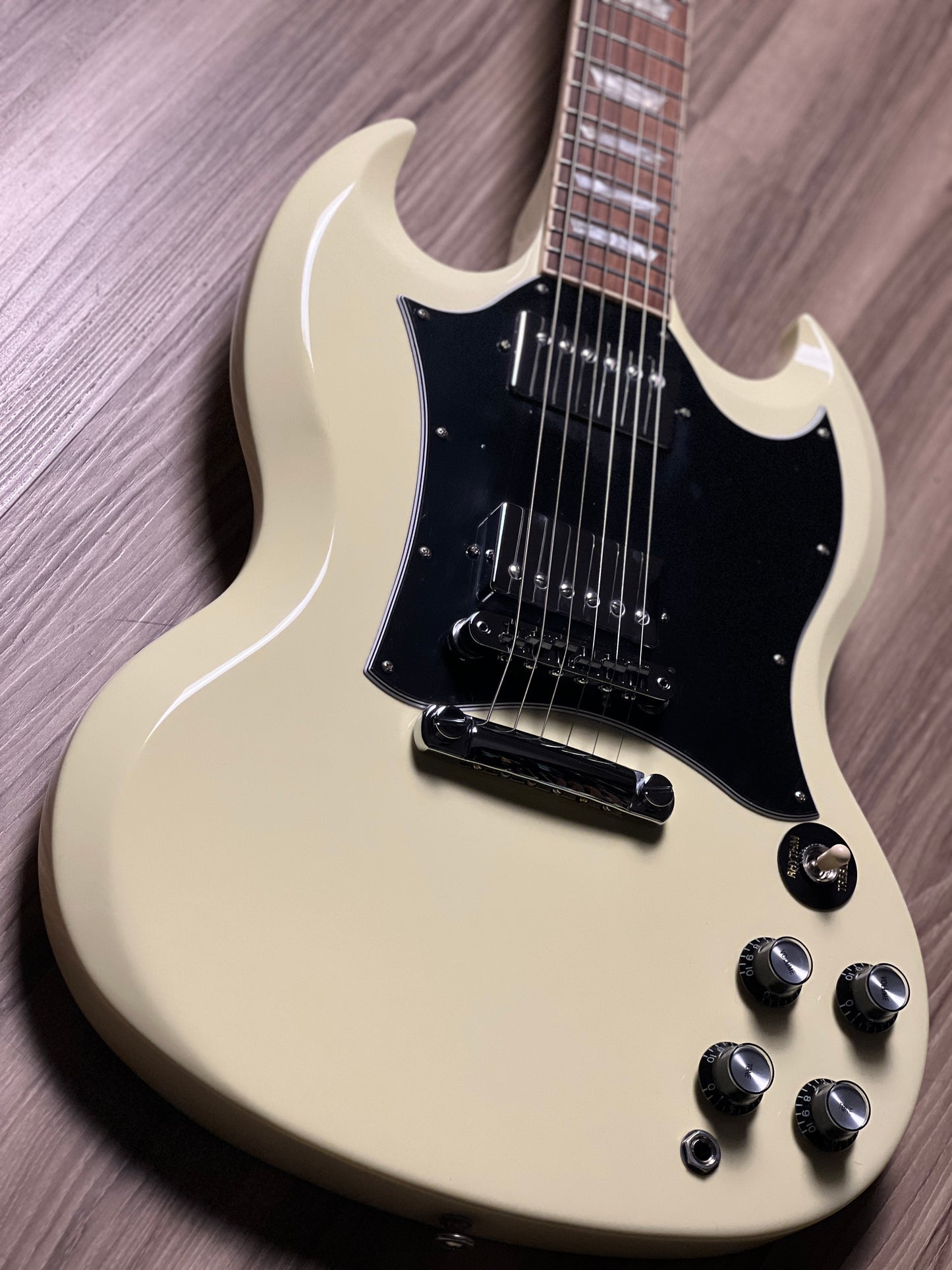 Gibson SG Standard Classic In White w/Case