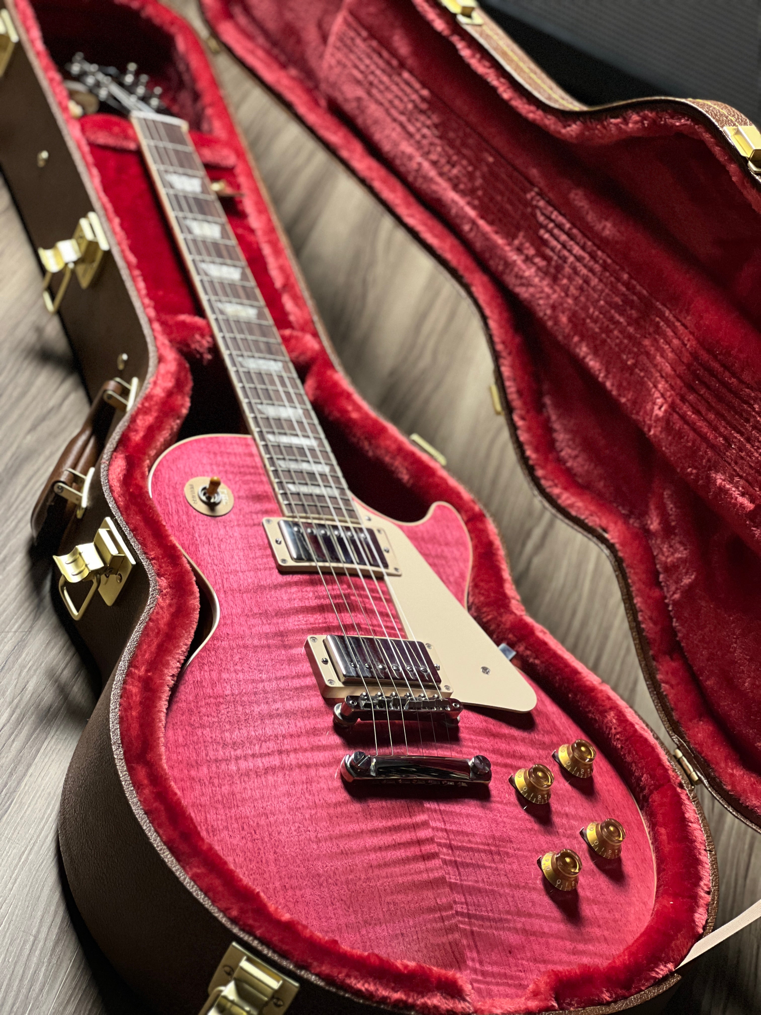Gibson Les Paul Standard 50s (Trans Finish) In Trans Fuchsia w