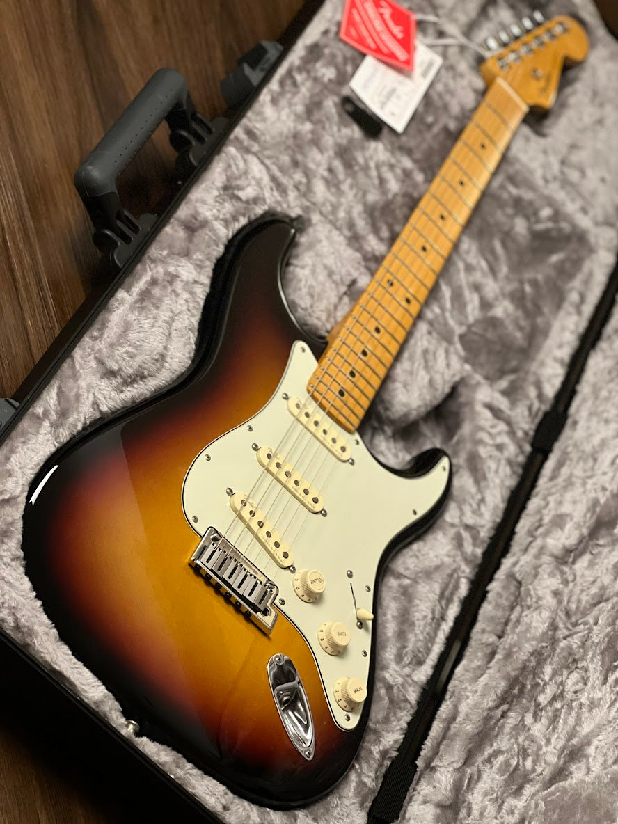 Fender American Ultra Stratocaster in Ultraburst with Maple Fingerboard