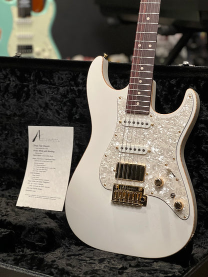Tom Anderson Drop Top Classic in Arctic White with Binding