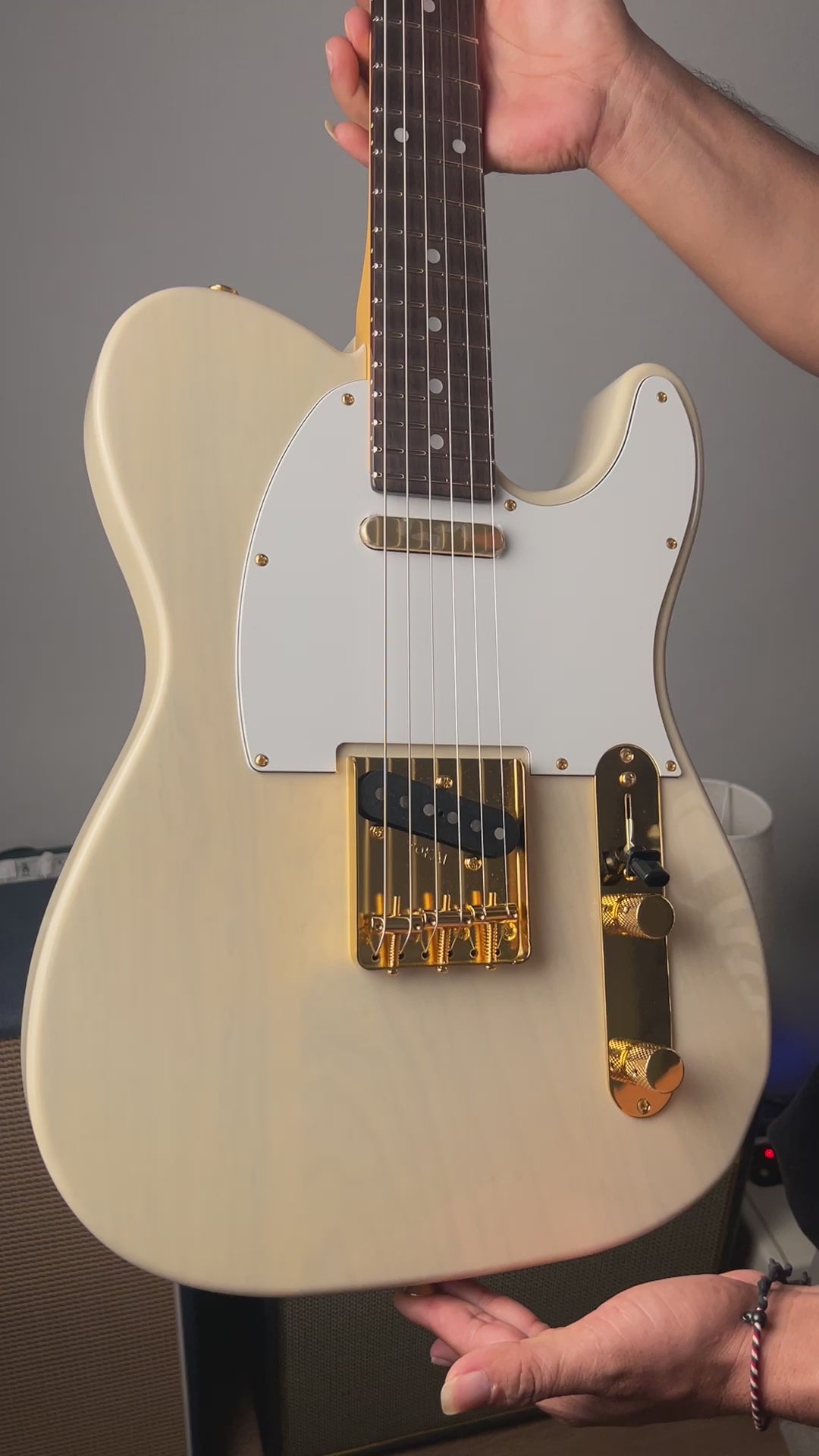 Tokai Japan ATE-102G/R Breezysound Japan in See Thru White with