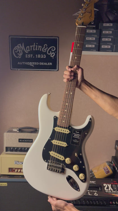 Fender Player II Stratocaster with RW FB in Polar White MXS24030919