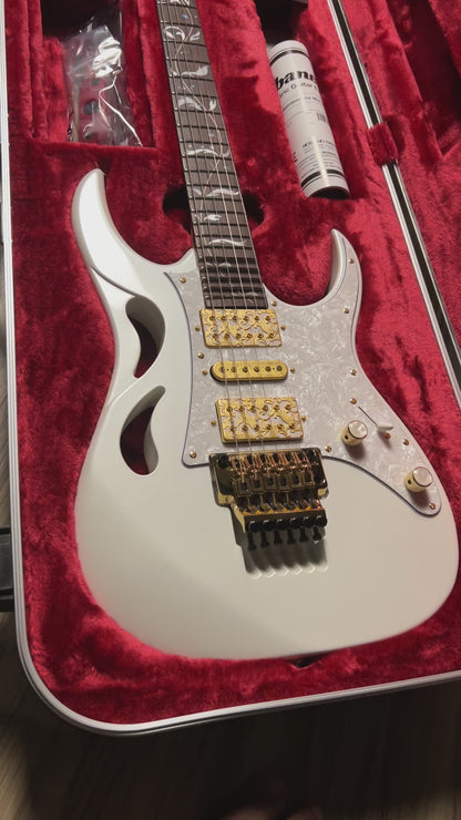 Ibanez Steve Vai Signature PIA Guitar in Stallion White F2430988