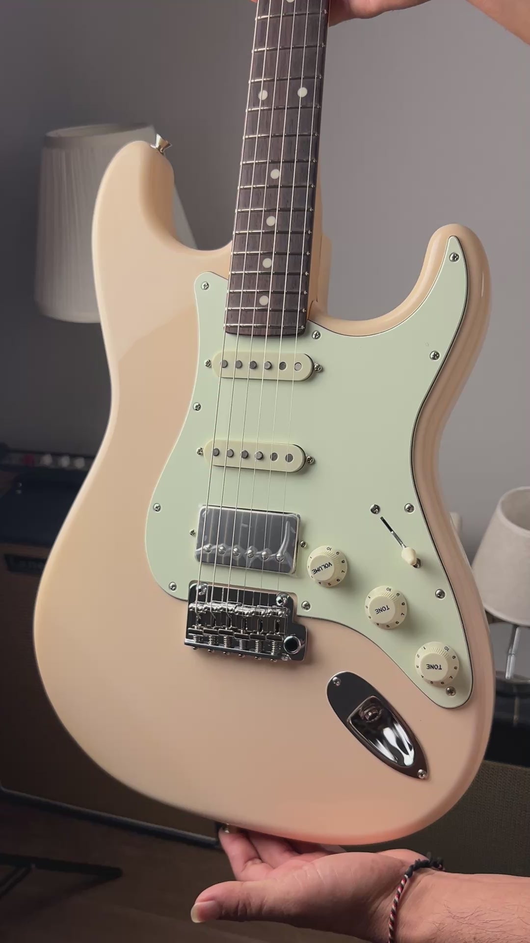 Tokai AST-423-101-SH/R SLP Goldstar Sound Japan in Shell Pink