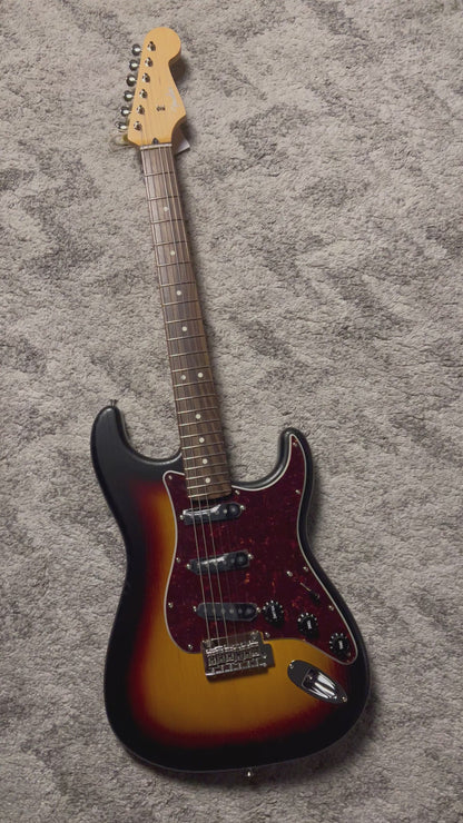 Fender MIJ Limited Stratocaster with RW FB in Raw Ash 3-Color Sunburst JD25011586