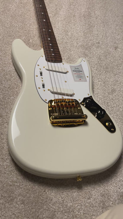 Fender Japan Traditional 2025 Collection 60s Mustang with RW FB in White Pearl JD25012670