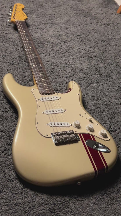 Fender John Mayer Signature Stratocaster Shoreline Gold with Burgundy Racing Stripe SE01716 (USED)