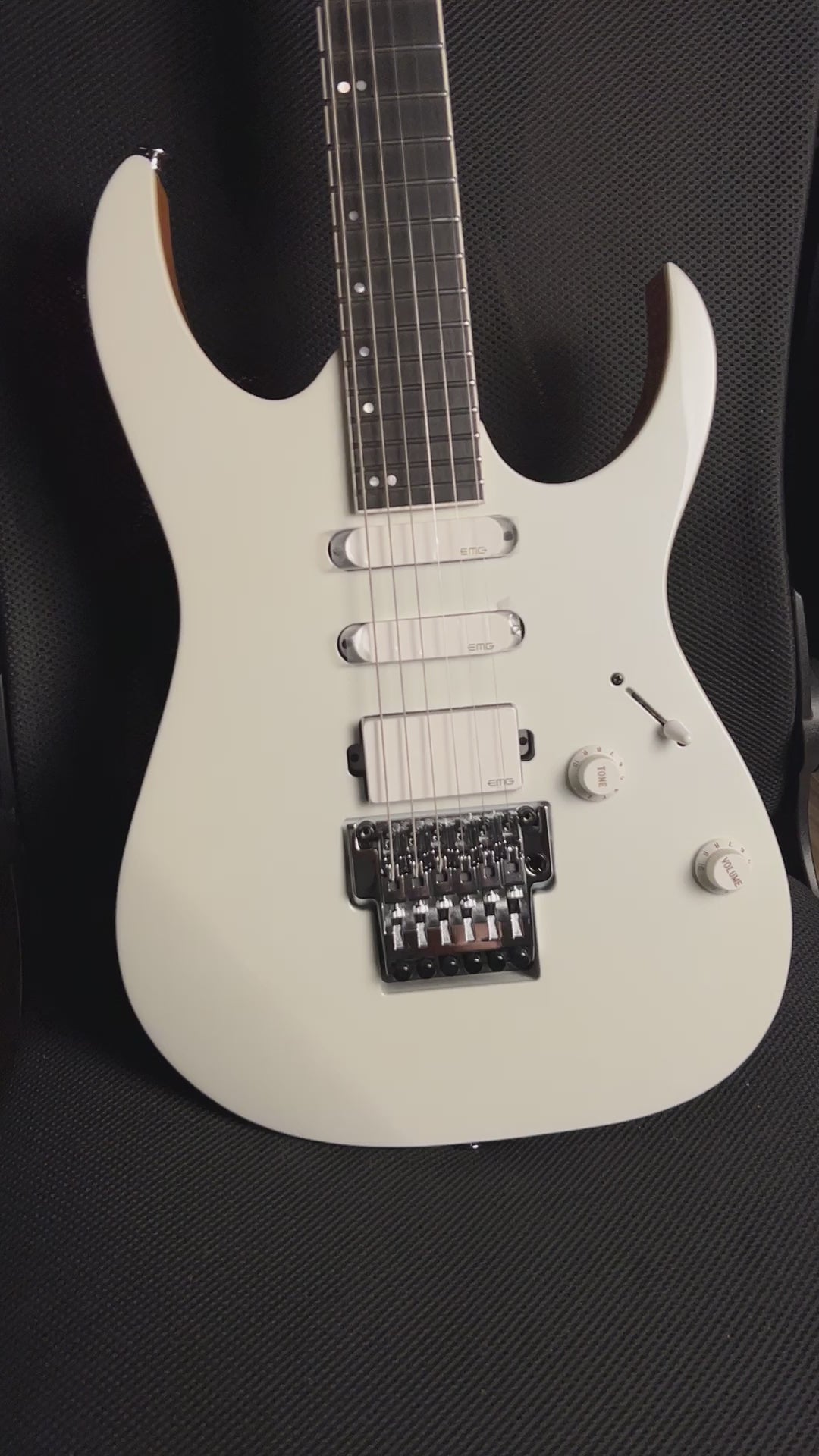 Ibanez RG5440C-PW with Case in Pearl White F2406993 – nafiriguitar.com