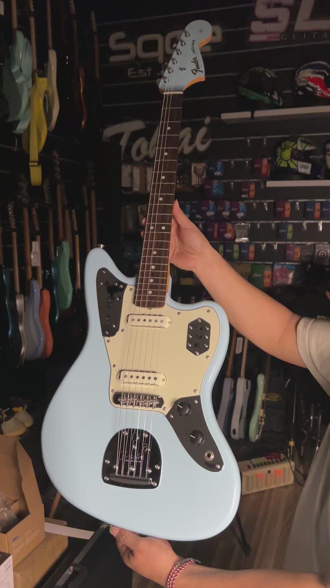 Fender FSR Traditional 60s Jaguar with RW FB in Daphne Blue