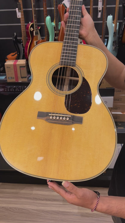 Martin Guitars OM-28 In Natural 2873594