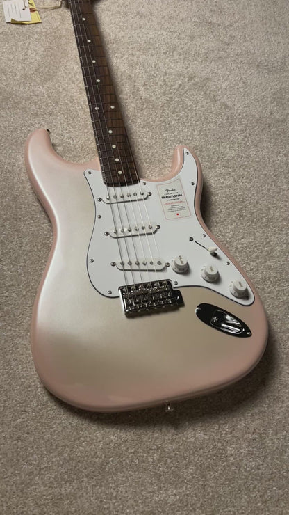 Fender Japan Traditional 2025 Collection 60s Stratocaster with RW FB in Stardust Pink JD25013197