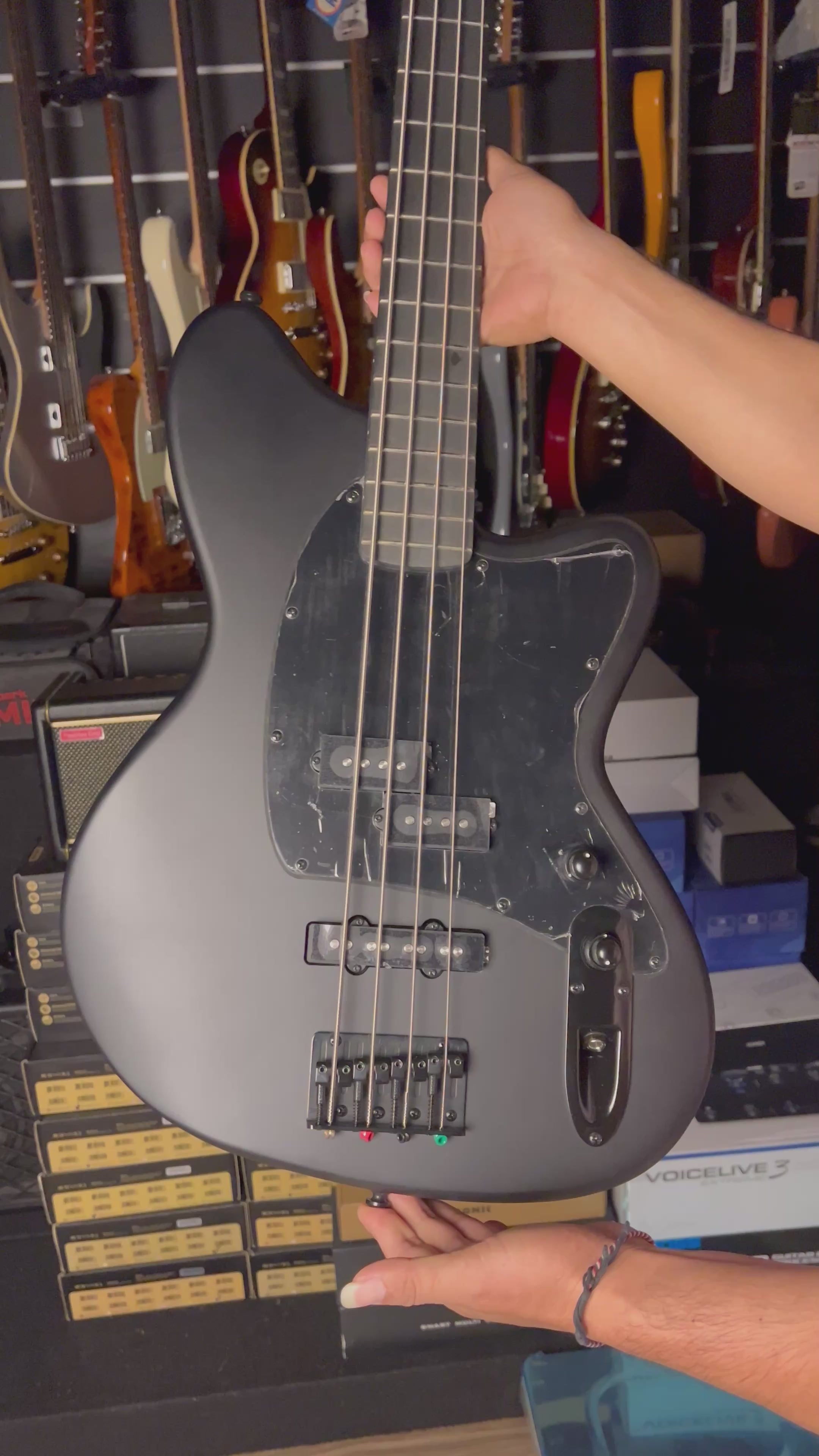 Ibanez TMB420B-BKF Talman Bass in Black Flat – nafiriguitar.com