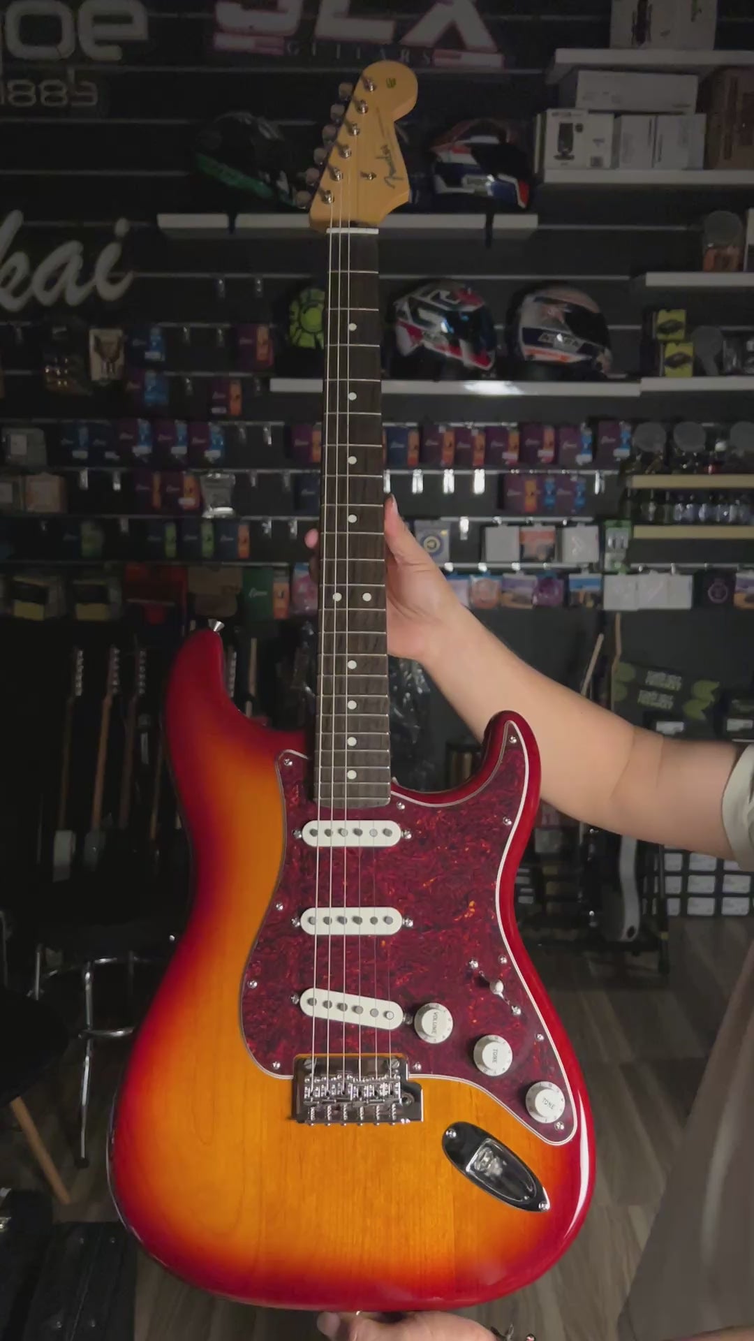 【新品同様】Fender MIJ HybridⅡ JB Siena burst Fender FSR Collection Hybrid II Stratocaster with RW FB in Sienna