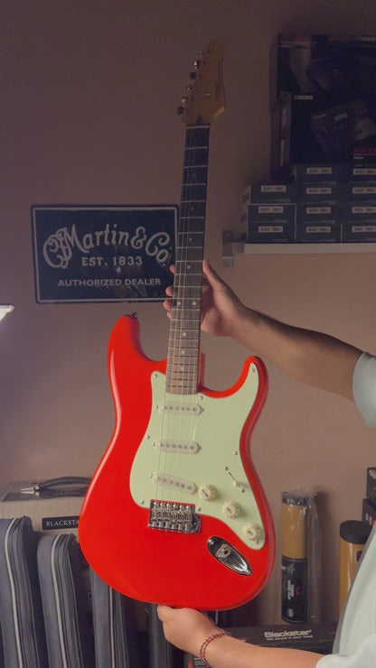 SQOE SEST1002 RD SSS Custom Shop Series in Fiesta Red Limited Edition with Hardshell Case