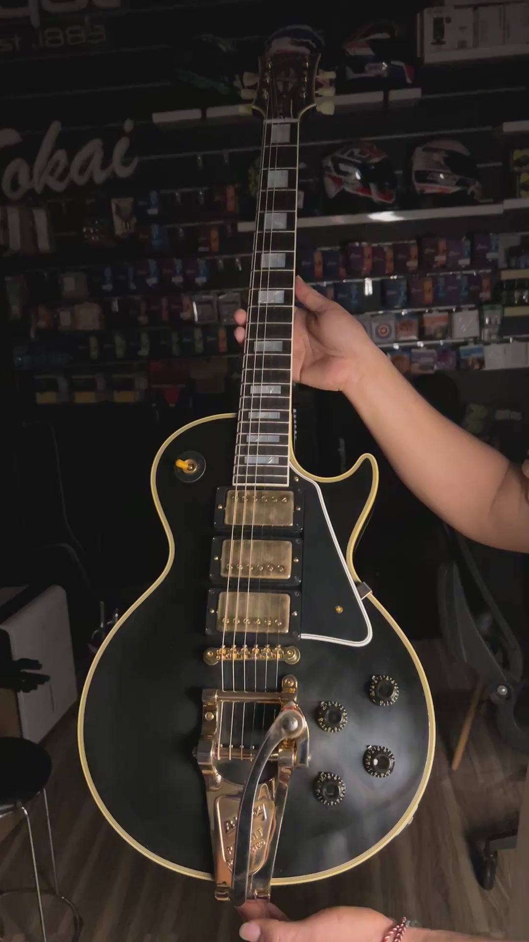Gibson 1957 Les Paul Custom Reissue 3-Pickup Bigsby in Ebony w