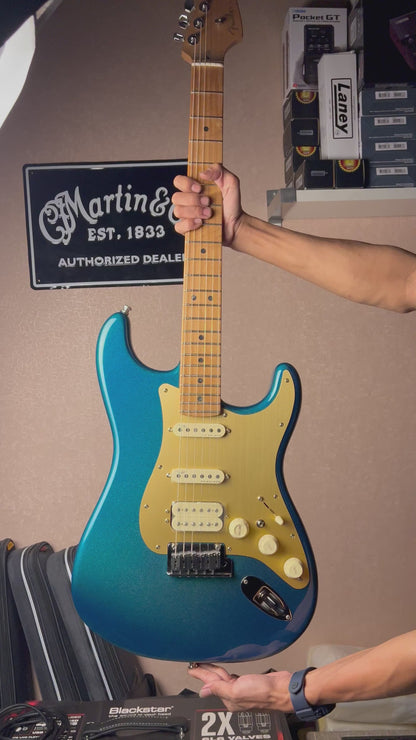 Fender FSR American Ultra II Stratocaster HSS with Roasted Maple FB in Aurora Metallic US25001512