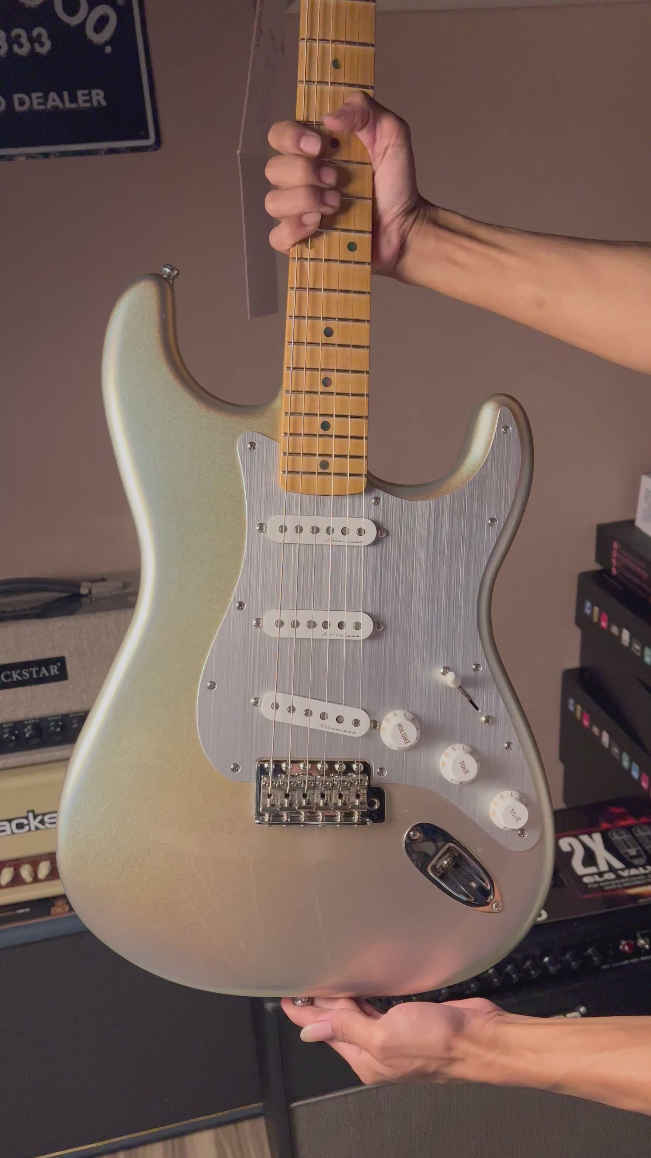 Fender H.E.R. Stratocaster with Maple FB in Chrome Glow MX21538693