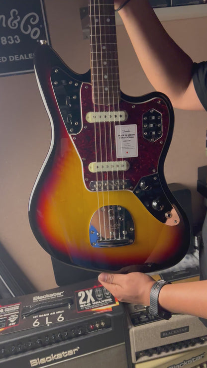 Fender Japan Traditional 60s Jaguar with RW FB in 3-Color Sunburst JD25032759