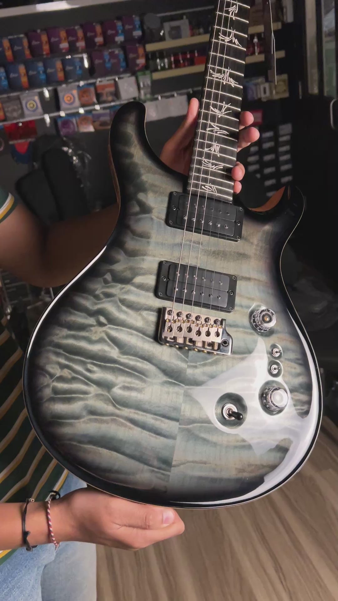 PRS Kanami Limited-edition Custom 24-08 in Trampas Green Burst