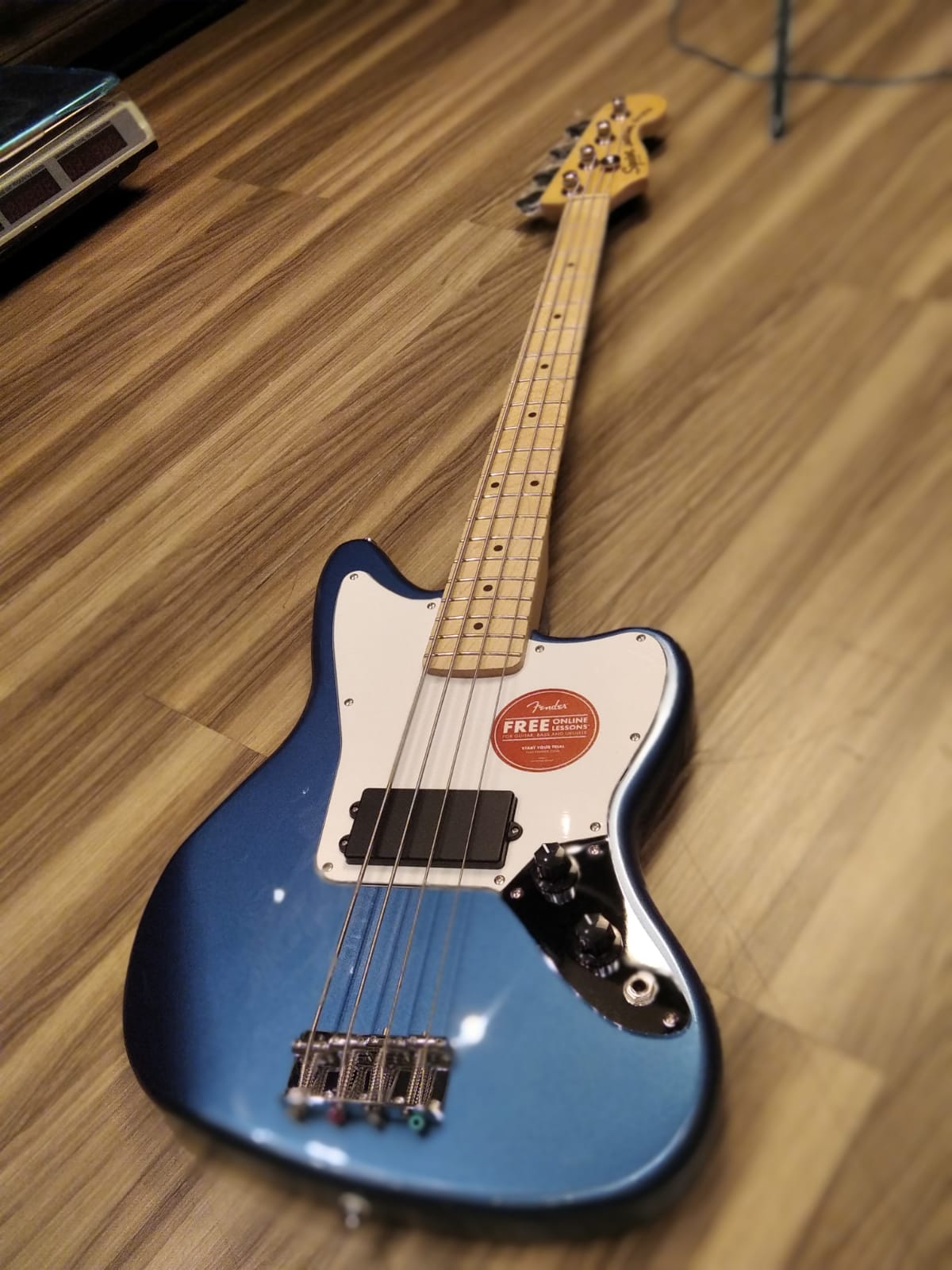 Squier Affinity Series Jaguar Bass with Maple FB in Lake Placid Blue