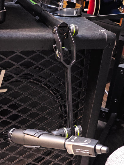 Gravity MS CAB CL 01 Cab Clamp Microphone Holder for Guitar Cabinets