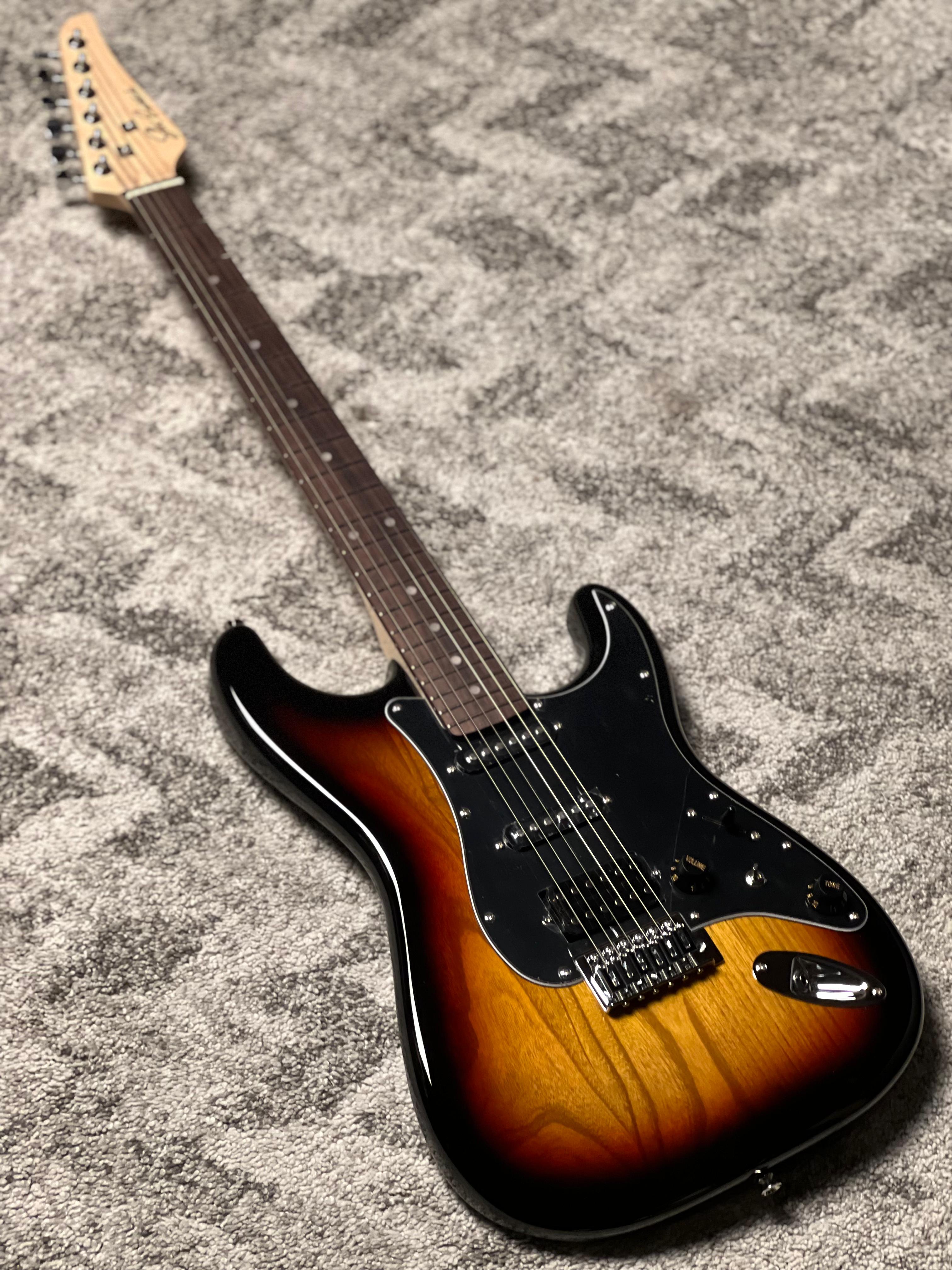 Hawk Select Essentials SLX Hawk Classic Essentials 22 HSS with Rosewood FB in in 3-Tone Sunbu ...