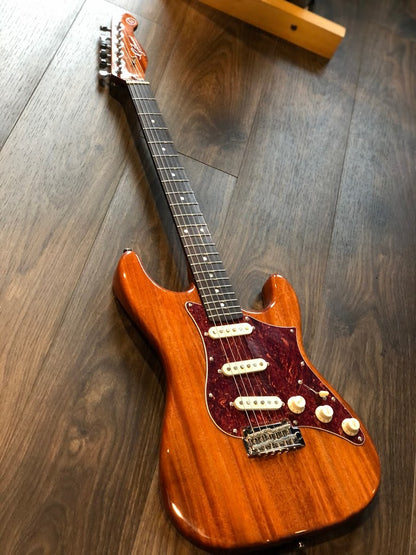 Gilmour Guitar Custom Shop Canary Mahogany