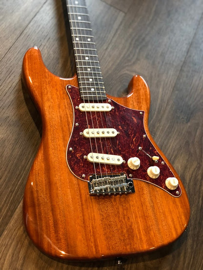 Gilmour Guitar Custom Shop Canary Mahogany