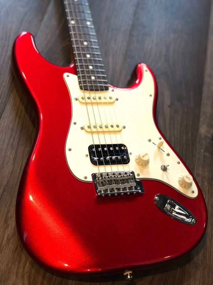 Gilmour Guitar Custom Shop Modern Vintage in Candy Apple Red