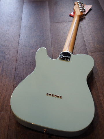 Fender Deluxe Nashville Telecaster Pau Ferro in Daphne Blue