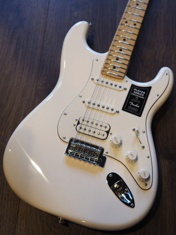 Fender Player Series Stratocaster HSS Maple Neck in Polar White