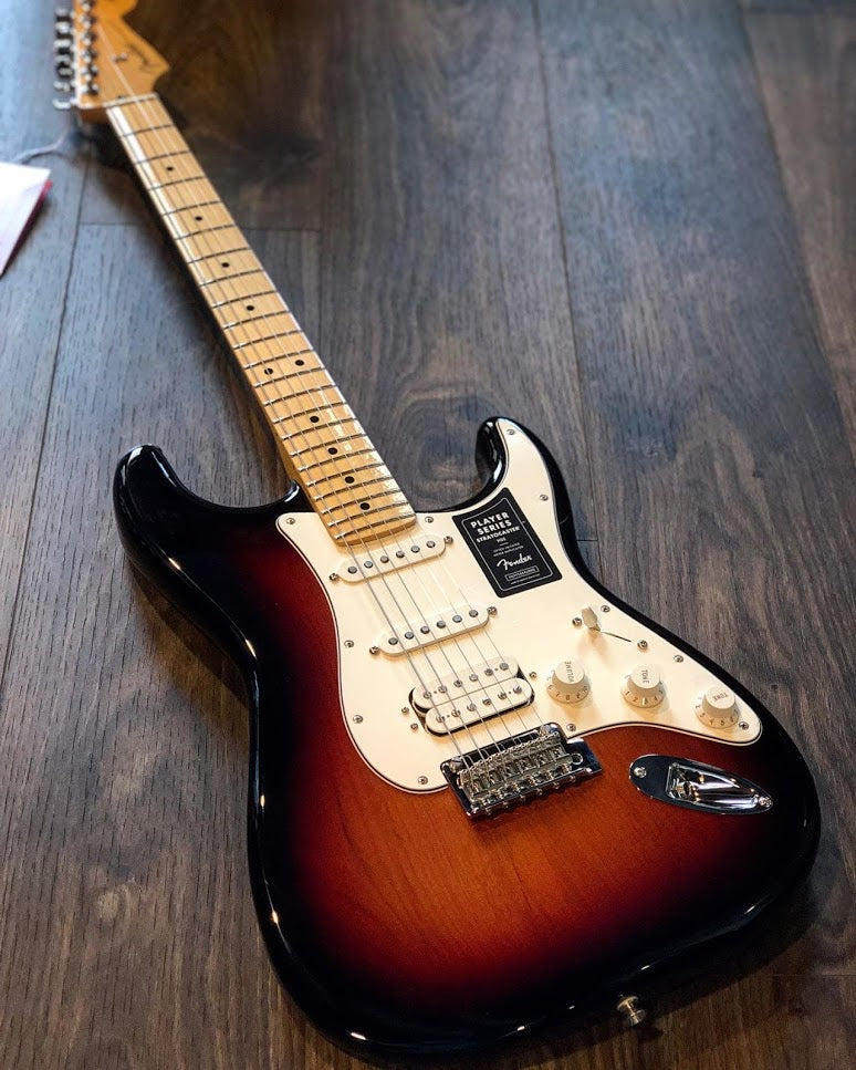 Fender Player Series Stratocaster HSS 3-Tone Sunburst พร้อม Maple FB