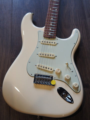 Fender Vintera 60s Stratocaster ดัดแปลง Pau Ferro Olympic White