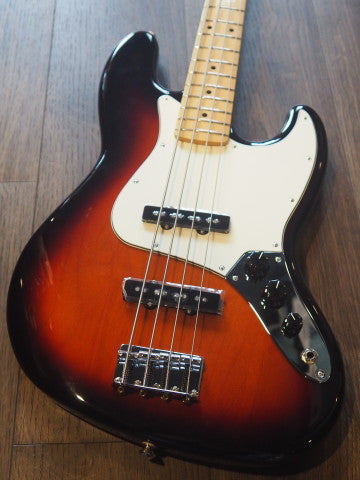 Fender Player Series Jazz Bass Maple Neck 3 Tone Sunburst